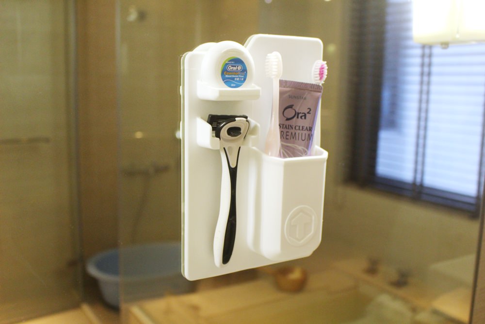 【居家/旅行】Tooletries移動式牙刷架&鏡子：幫小資租屋族創造行動浴室！