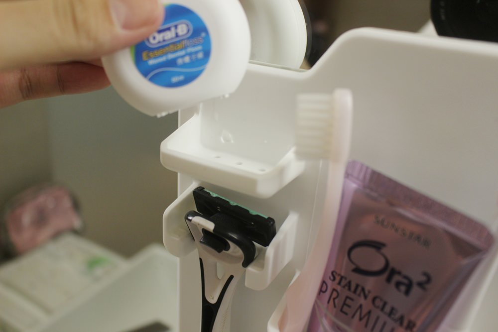 【居家/旅行】Tooletries移動式牙刷架&鏡子：幫小資租屋族創造行動浴室！