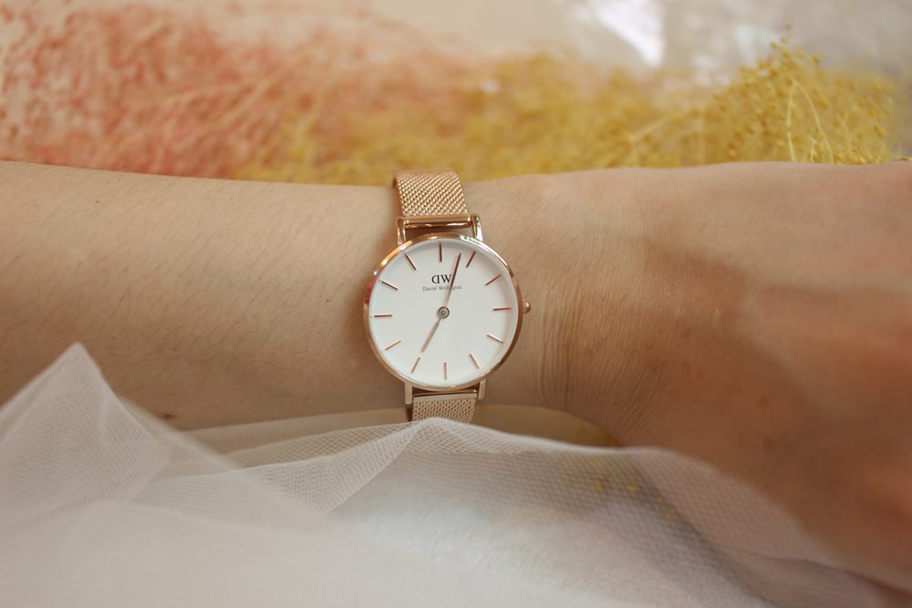【穿搭】DW的夢幻聖誕禮盒~玫瑰金屬錶+白色皮革錶(85折折扣碼flowery)