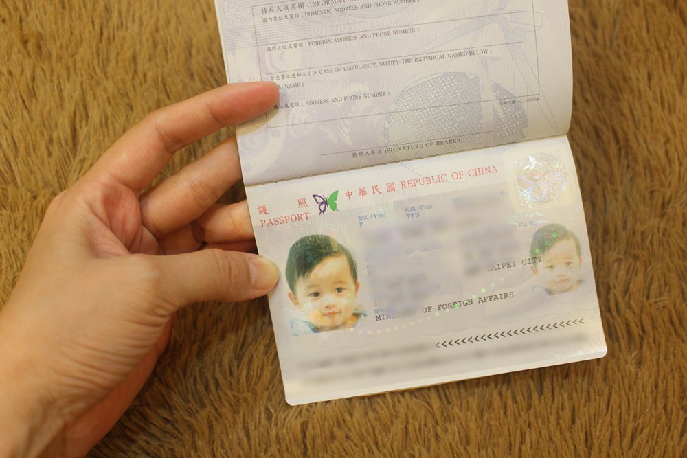 2023嬰兒辦護照，自拍嬰兒大頭照DIY只花8元就搞定，兒童辦護照DIY