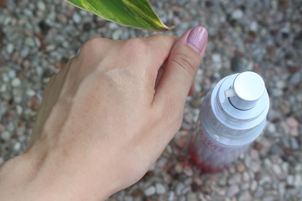 【保養】ASTALIFT WHITE艾詩緹美白化妝水~手指就能感覺到的浸潤保濕美白~by FUJIFILM