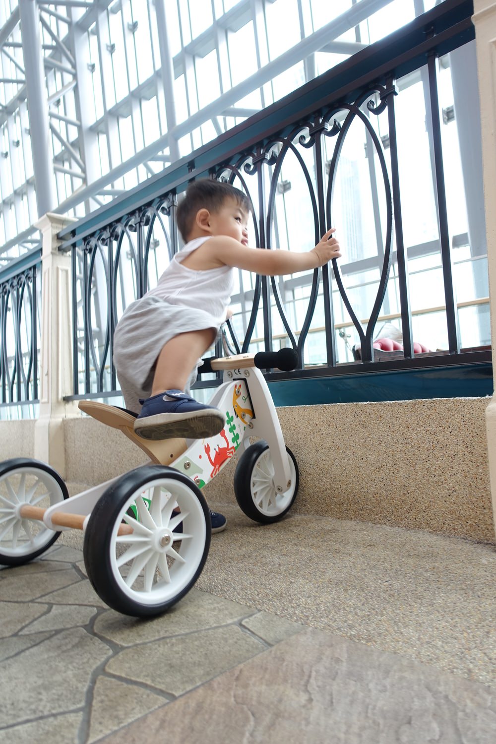 【2018育兒好物】美國kinderfeets木製平衡滑步車~飆仔旺財的無敵風火輪！