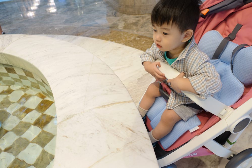 【親子旅遊】在城市裡露營吧！台北君悅酒店-夢幻小帳篷讓媽媽寶寶輕鬆征服初露