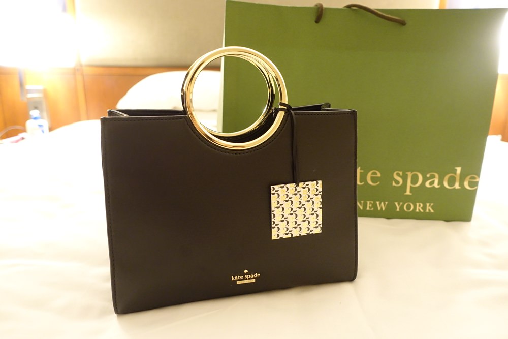 【戰利品開箱】Kate Spade New York黑色金屬質感OL小方包