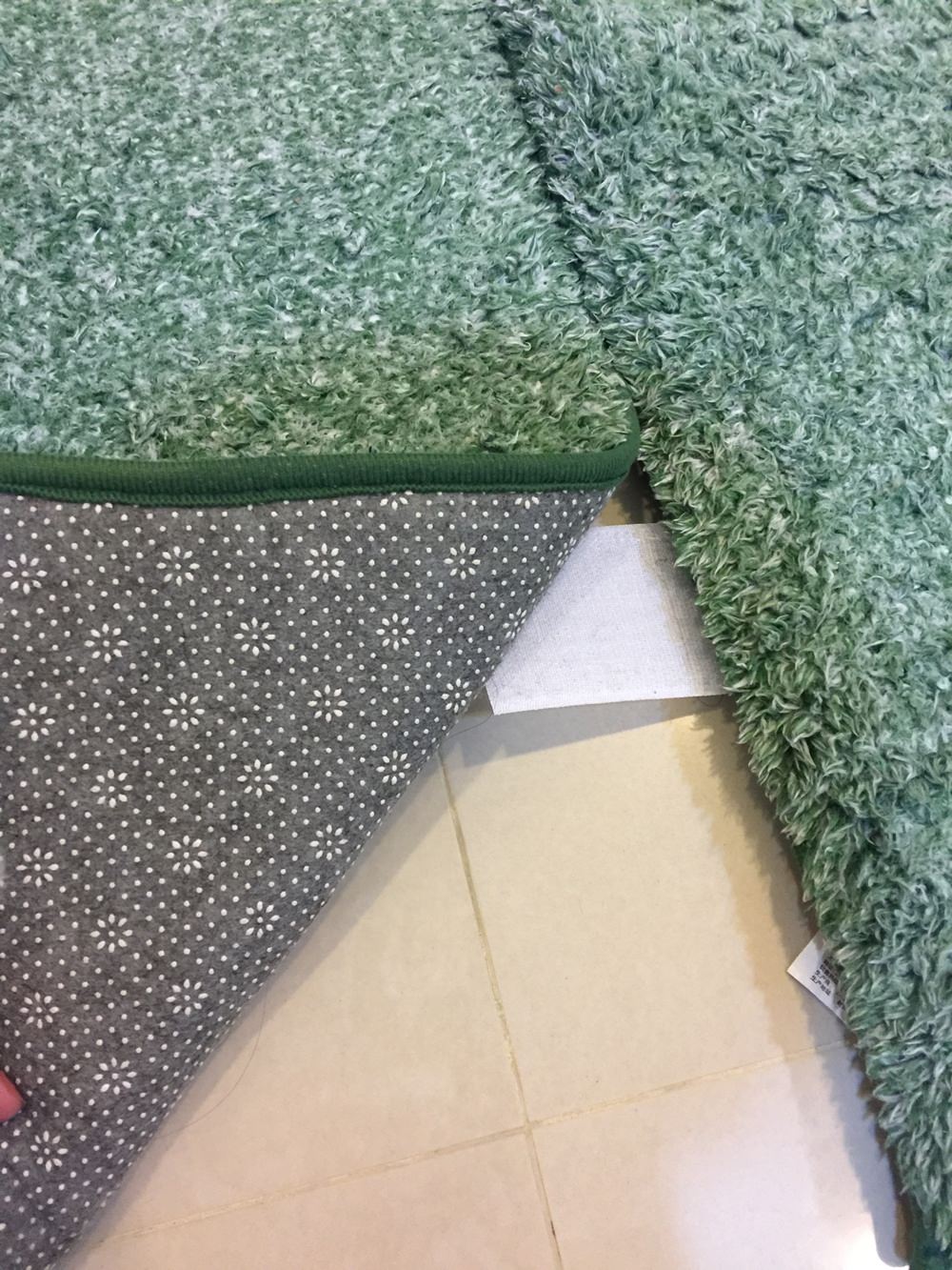 【淘寶】質感超好、拼起來超柔軟舒服的超大片正方形巧拼地毯