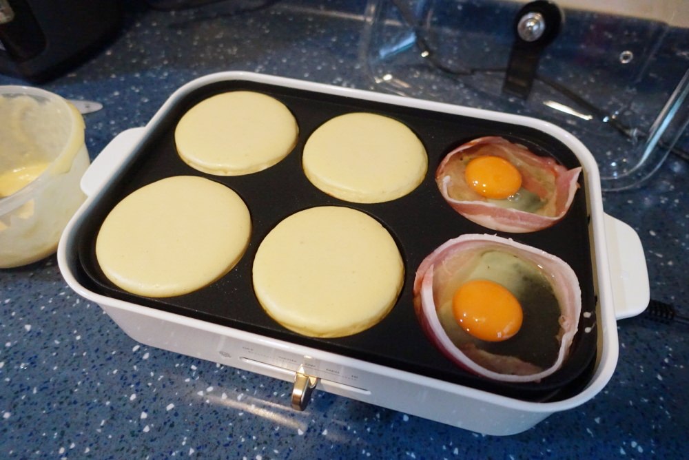 【白色家居】BRUNO萬用電烤盤-條紋煎盤、六格煎盤、玻璃鍋蓋使用心得&食譜