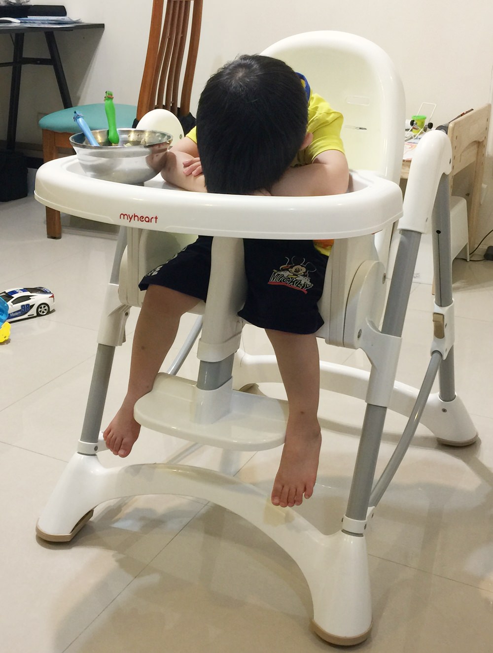【育兒好物】媽咪界超推薦的myheart折疊式兒童安全餐椅♥