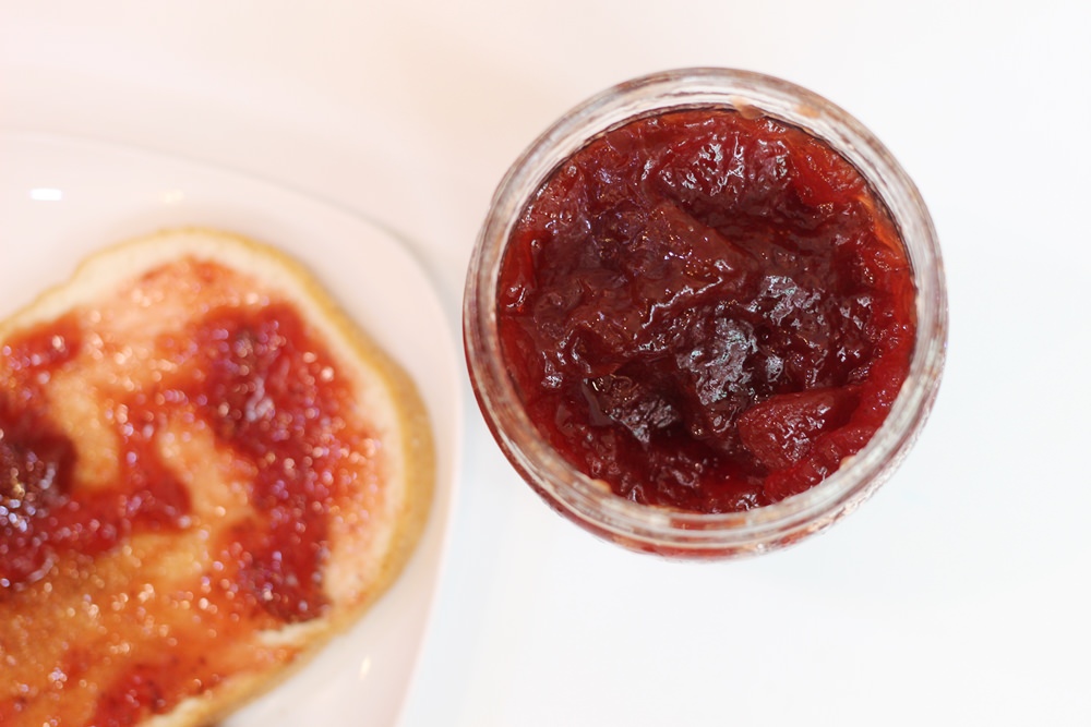 【COSTCO好物】最近愛吃的乾燥草莓&乾燥蘋果片 (同場加映我們家回購N瓶的草莓果醬)