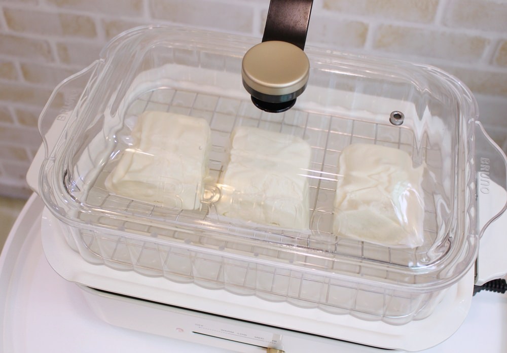 【白色家居】日本BRUNO萬用電烤盤-超有創意的雙層料理蒸格，讓料理更多變化~(同場加映：中秋烤肉必備條紋烤盤+泡泡啤酒機)