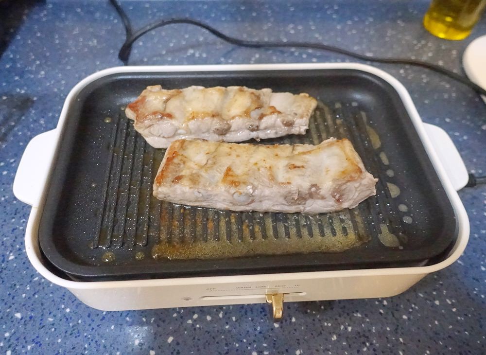【白色家居】日本BRUNO萬用電烤盤-超有創意的雙層料理蒸格，讓料理更多變化~(同場加映：中秋烤肉必備條紋烤盤+泡泡啤酒機)