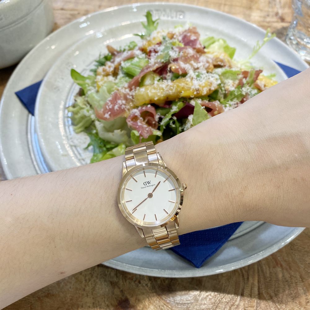 【DW折扣碼flowery】DW新錶金屬錶：ICONIC LINK～跟李聖經女神一樣的時尚小金錶