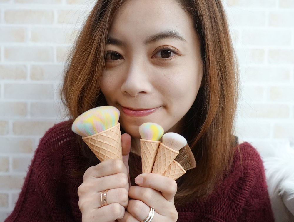 【彩妝】LSY林三益冰淇淋刷具組~專業刷具居然也有萌萌可愛的少女外表♥