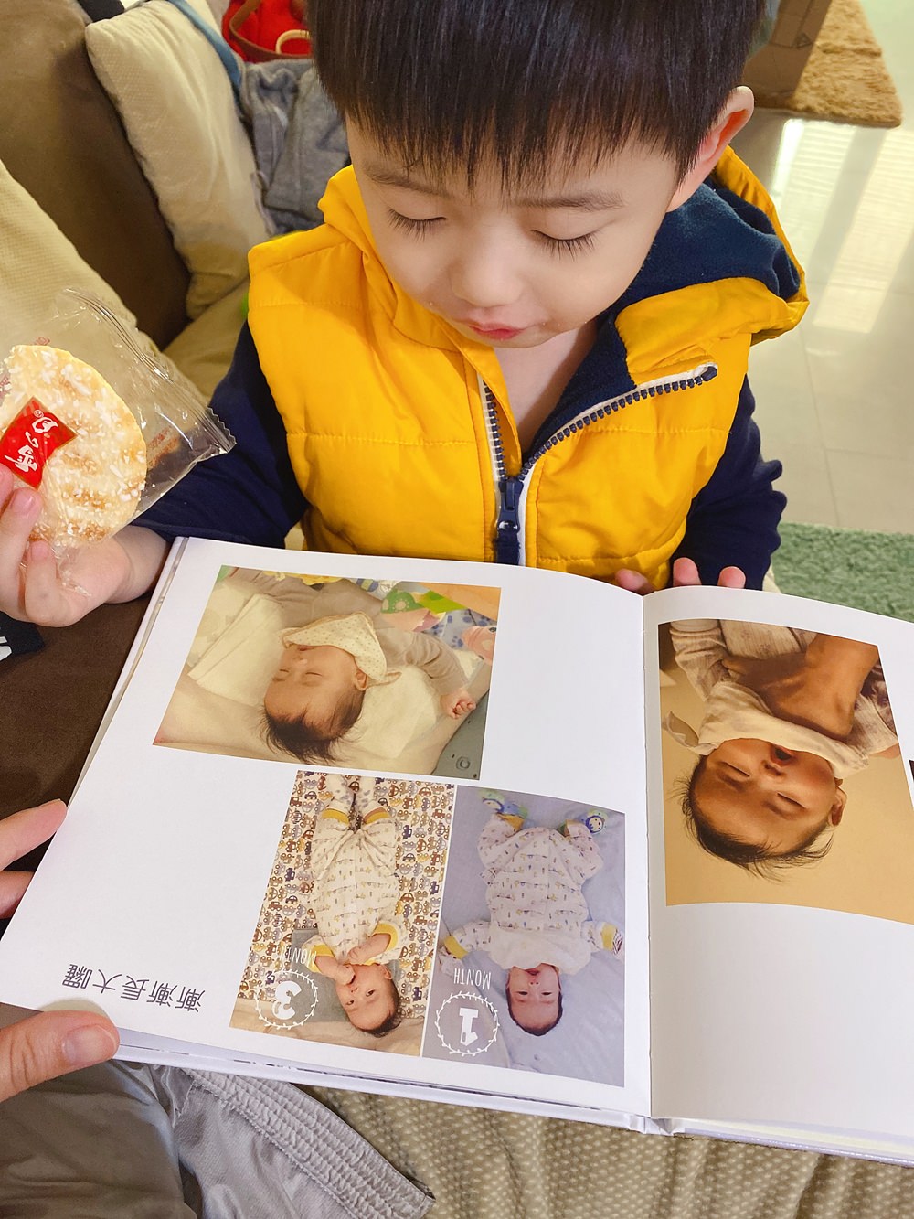 nuphoto拍立洗 小朋友看自己的成長相片書