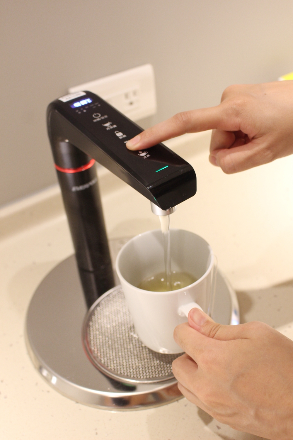 everpoll愛惠浦科技智能櫥下型雙溫UV觸控飲水機 即飲飲水機