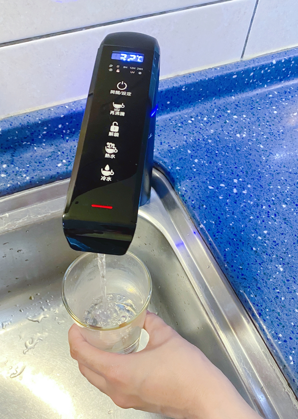 everpoll愛惠浦科技智能櫥下型雙溫UV觸控飲水機EVB-298-E出常溫水