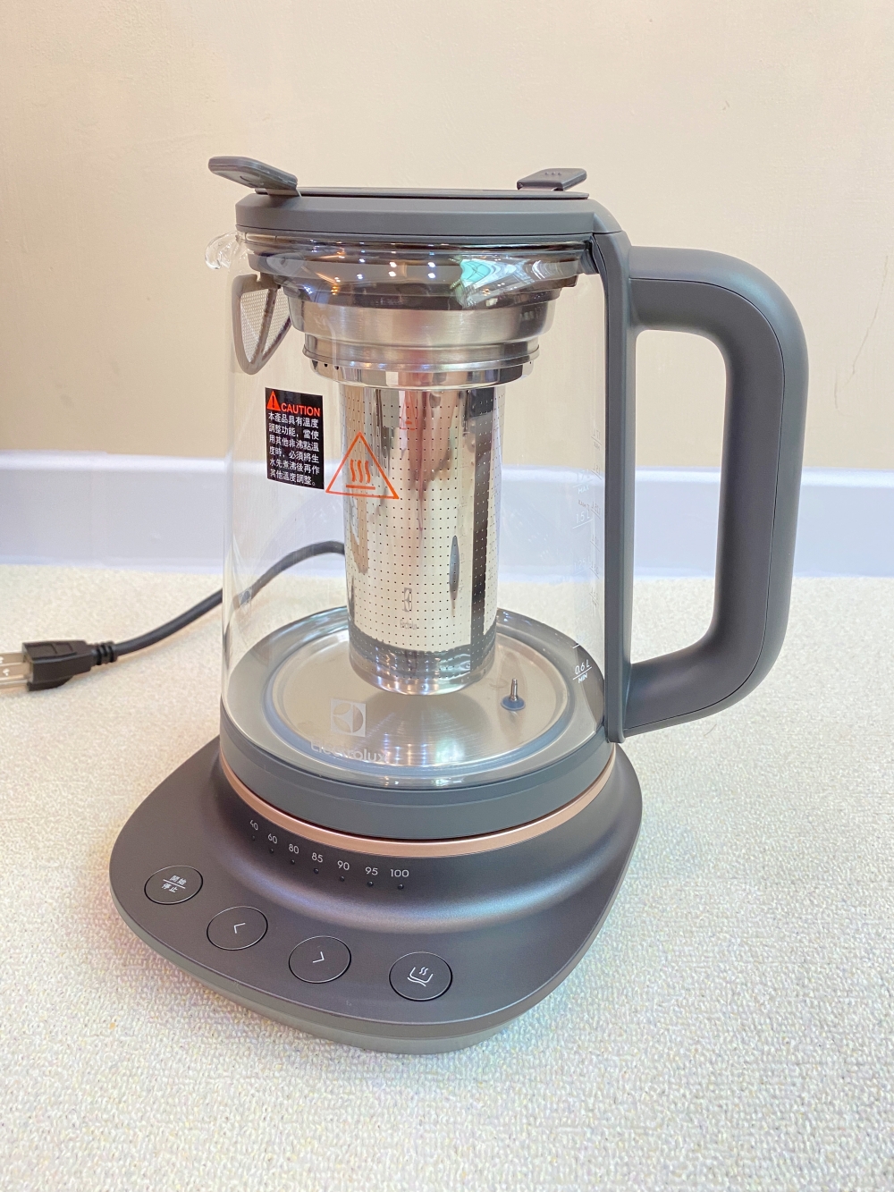伊萊克斯 E7GK1-73BP 智慧溫控電熱水壺 濾茶網