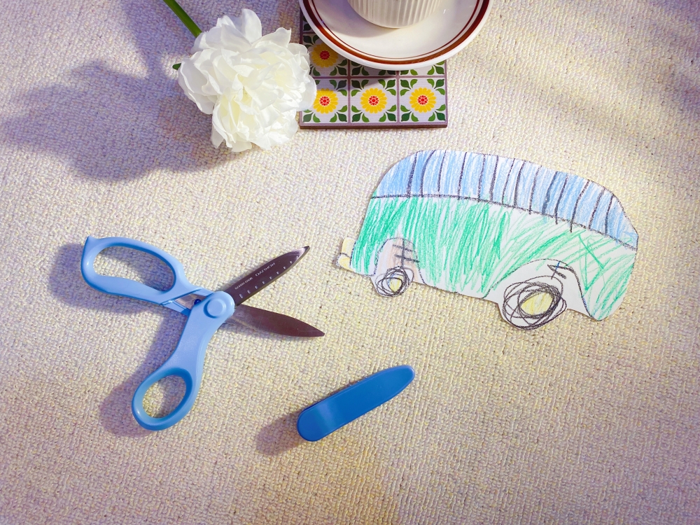 KAKUYO兒童剪刀 與自己畫自己剪的公車圖案