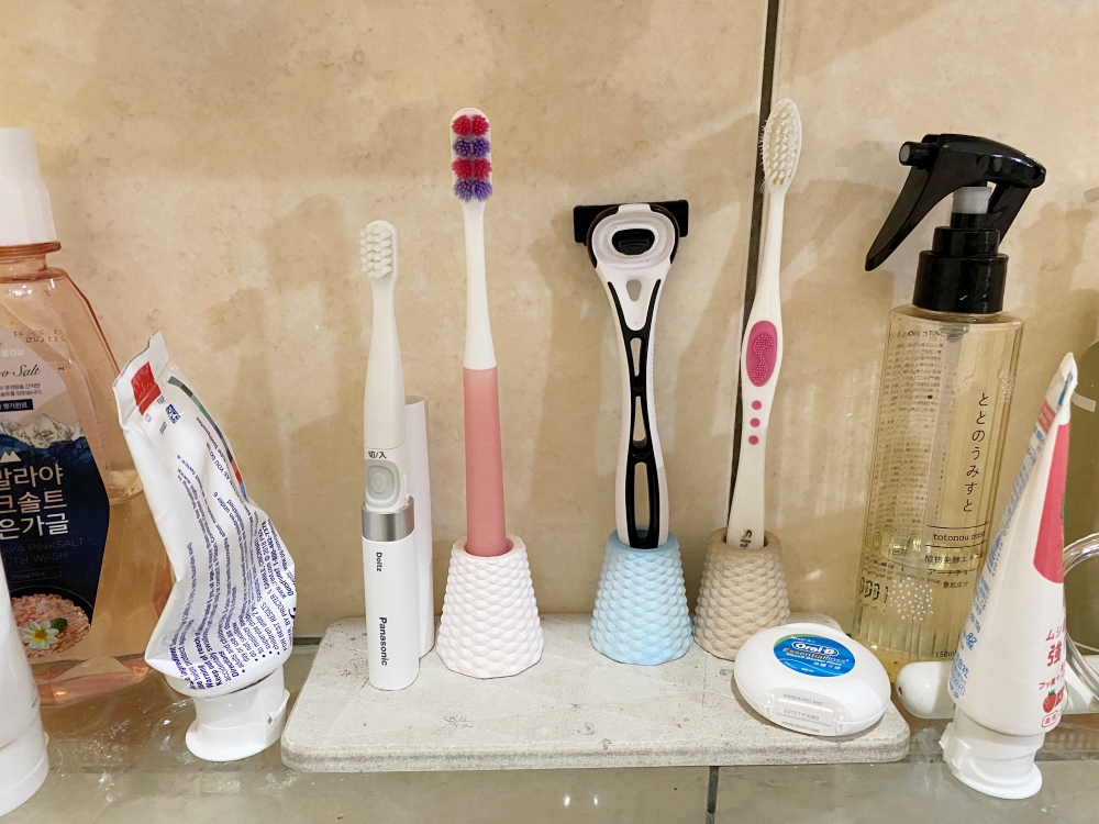 浴室牙刷牙膏收納