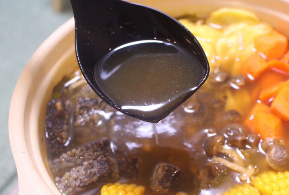 茅乃舍火鍋湯底推薦和風酸辣鍋湯頭好喝夠味
