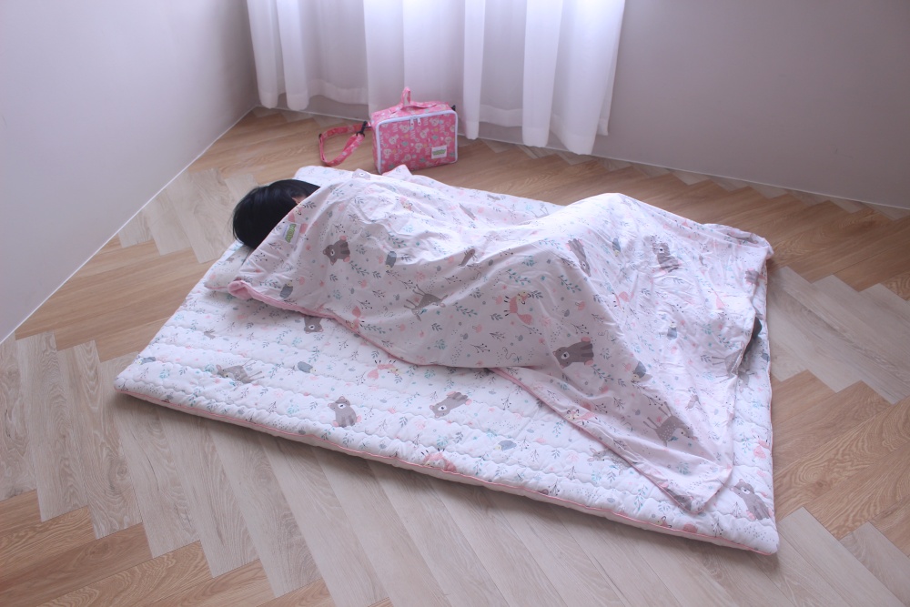 【育兒好物】韓國WOW大童防踢被、兒童睡袋四件組、下雨天各種實用防水收納袋團購