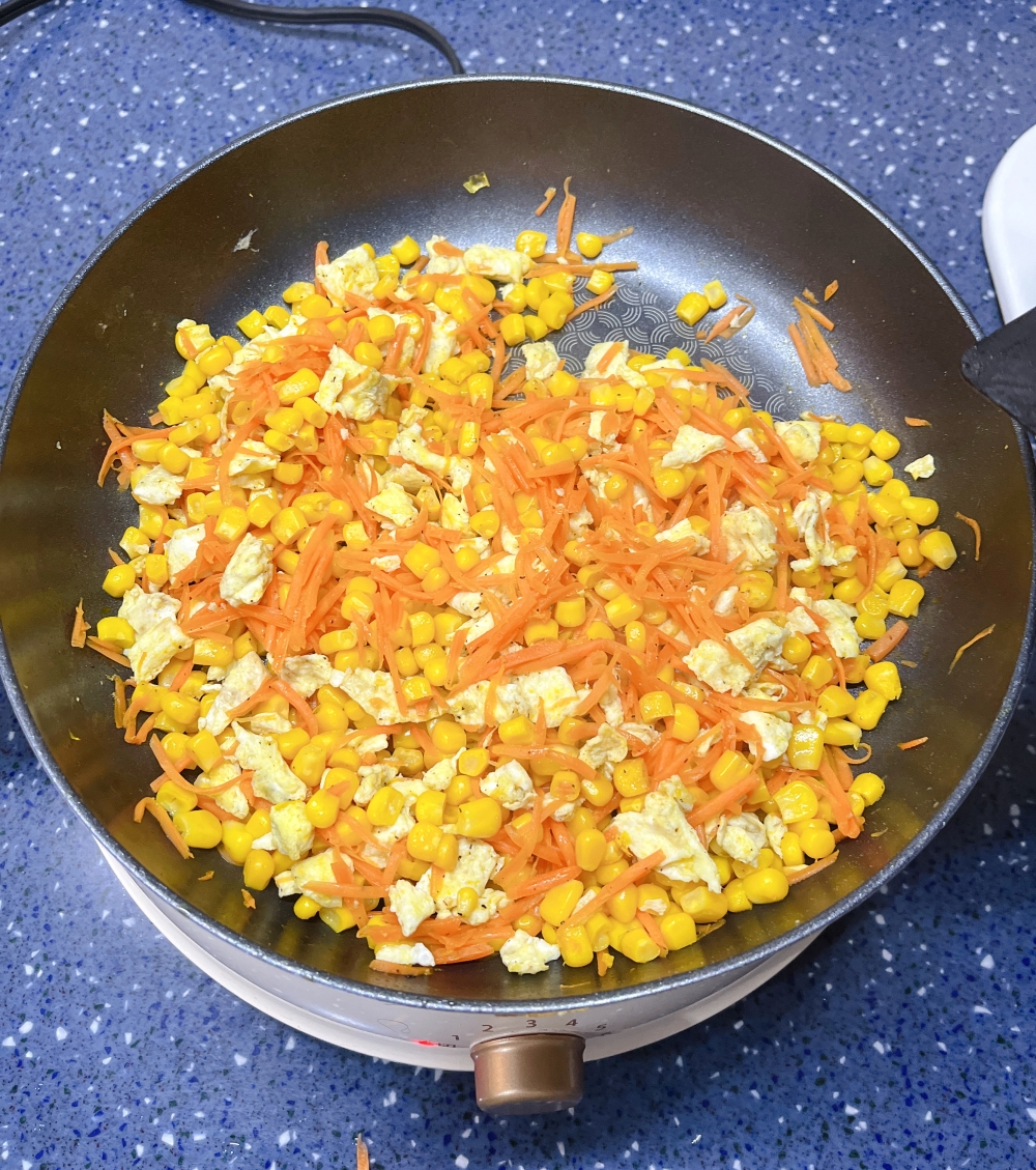 紅蘿蔔玉米炒蛋食譜