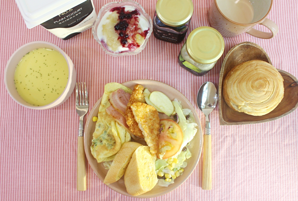 英國Denby早餐盤與Denby馬克杯擺盤，讓早餐充滿儀式感