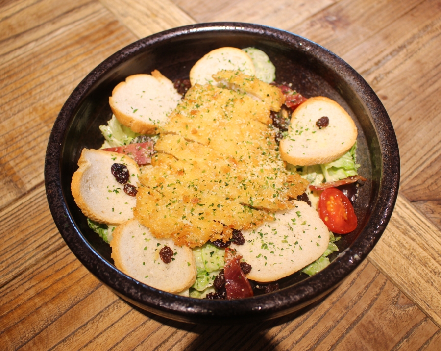 酥炸雞肉凱薩沙拉台南雛菊餐桌