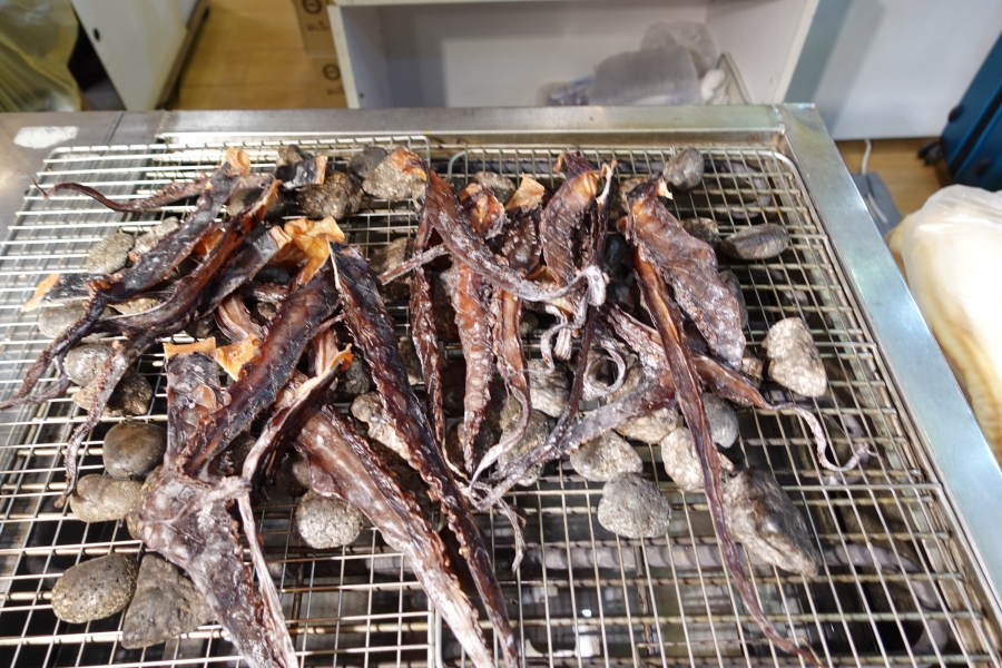 春之季商品展這些現烤的魷魚腳都超大隻的