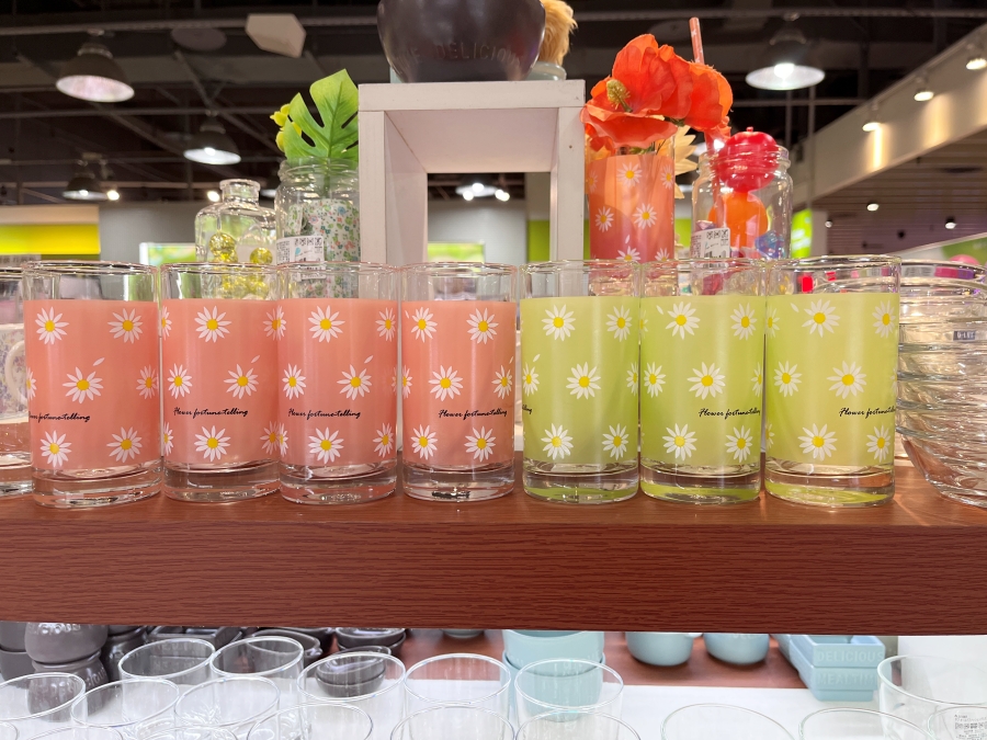 台灣icolor的超可愛花朵玻璃杯超有夏天的清涼感
