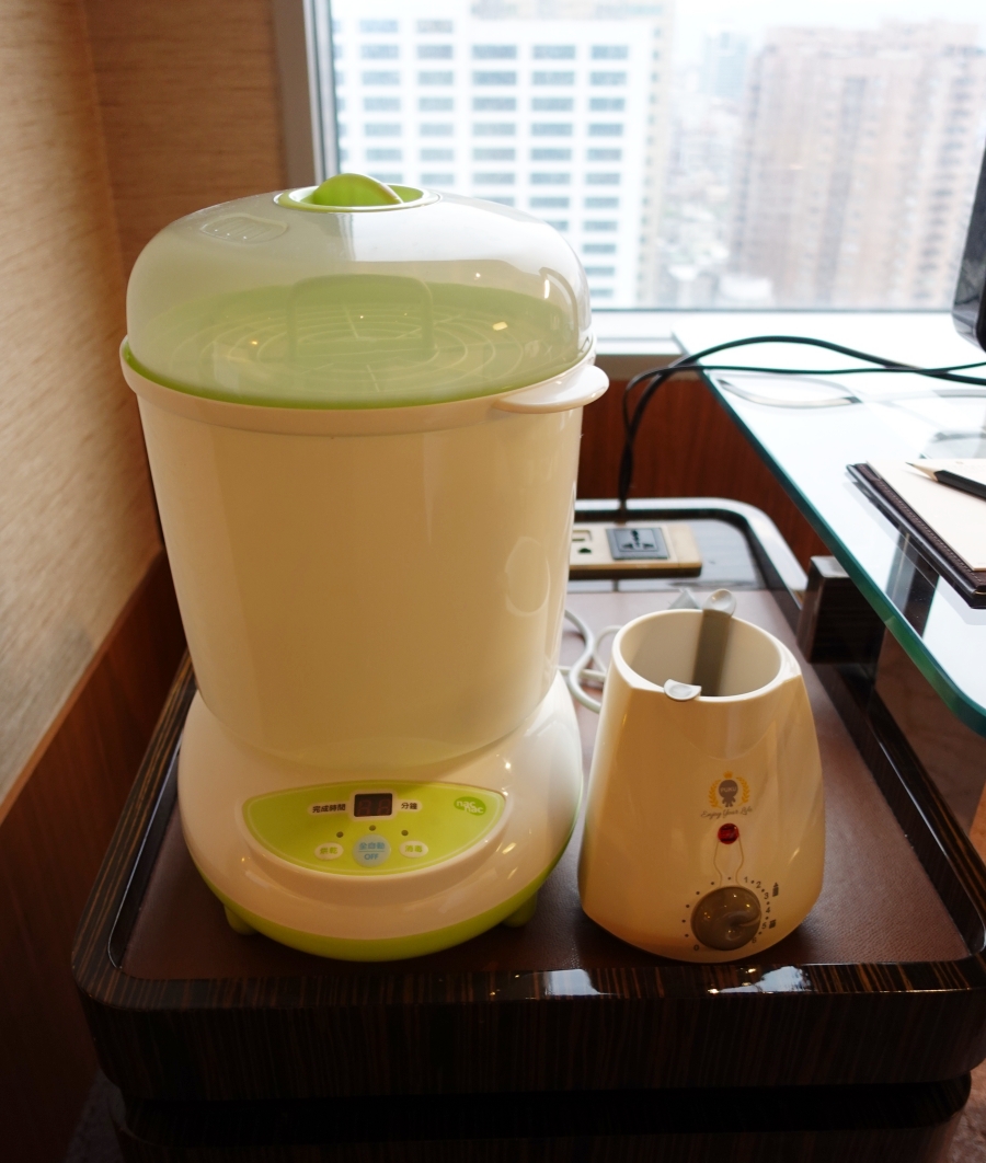 台北五星級飯店遠東香格里拉尊榮家庭房四人房開箱住宿心得，親子友善提供消毒鍋跟溫奶器
