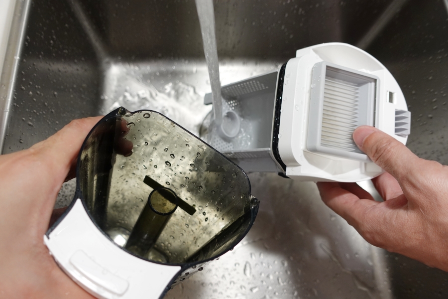 Haier海爾雙動力智慧洗地機X9汙水箱，可以直接用水清潔