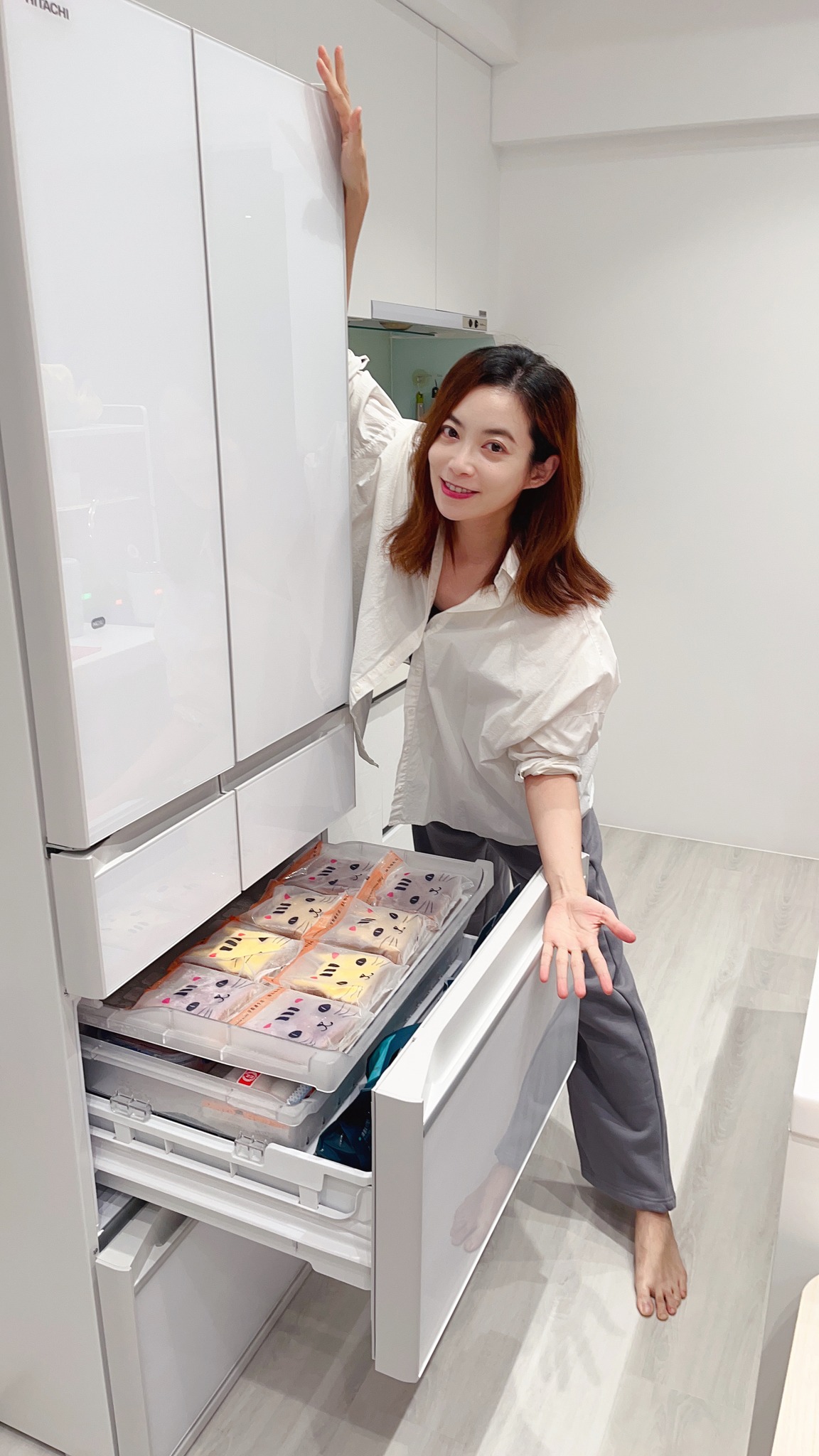 【裝潢日記】HITACHI日立六門冰箱RHW530NJ及冰箱挑選心得，整個新家最貴但也最滿意的家電！