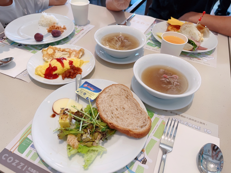 hotel cozzi台南和逸飯店台南西門館住宿心得-buffet自助式早餐菜色種類豐富吃到飽