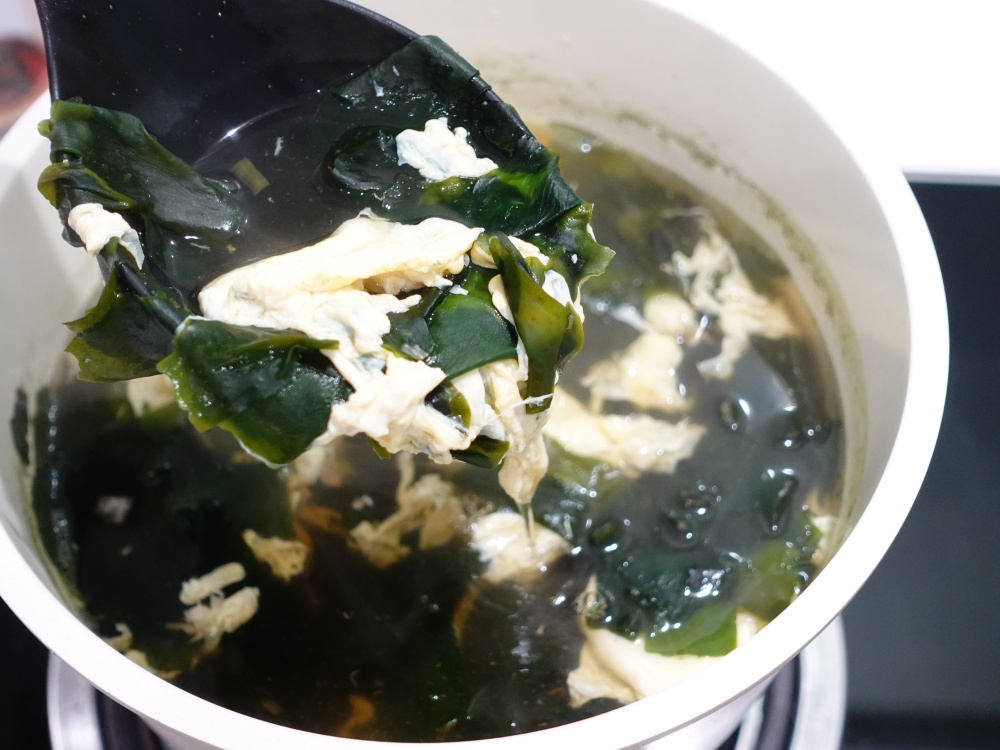 藻作坊海帶芽湯，簡易快速海帶蛋花湯食譜