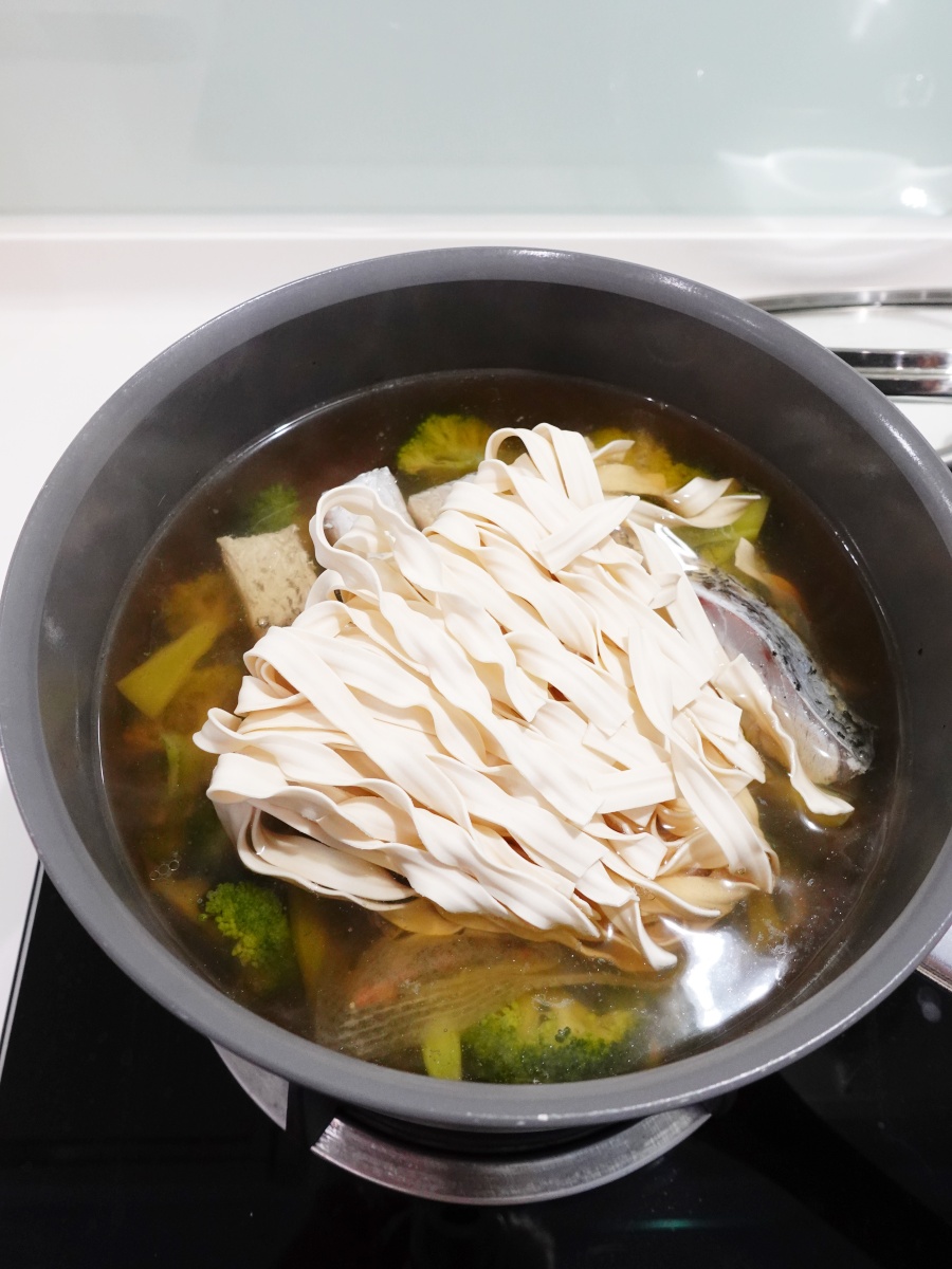 用藻作坊昆布高湯包作湯底煮麵超快速方便