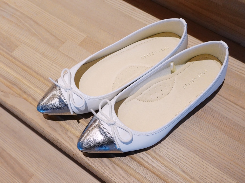AmiAmi蝴蝶結芭蕾舞鞋白色