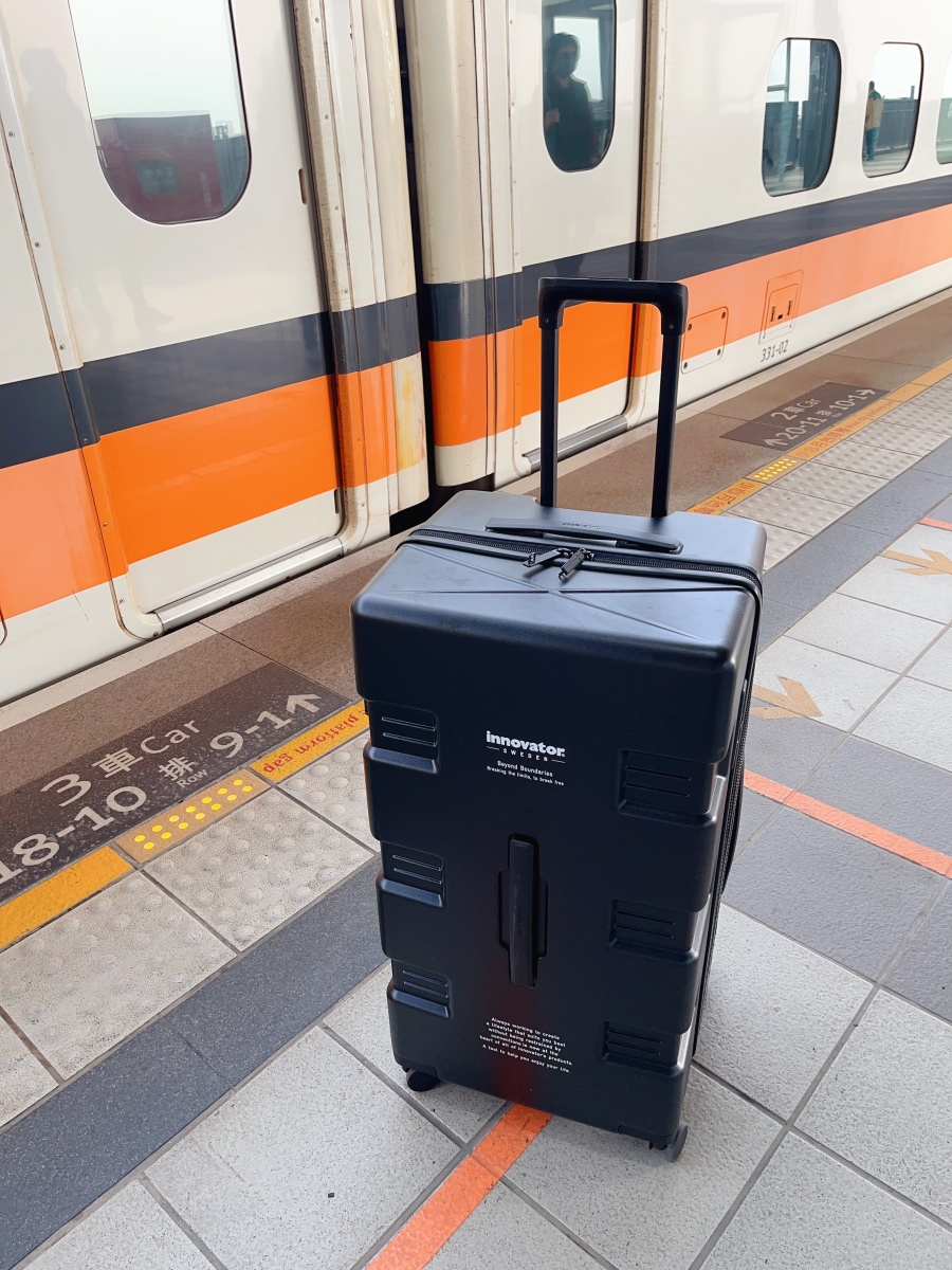 【胖胖箱好用嗎?】innovator黑色29吋胖胖箱，超帥氣霧黑色行李箱日本超夯~