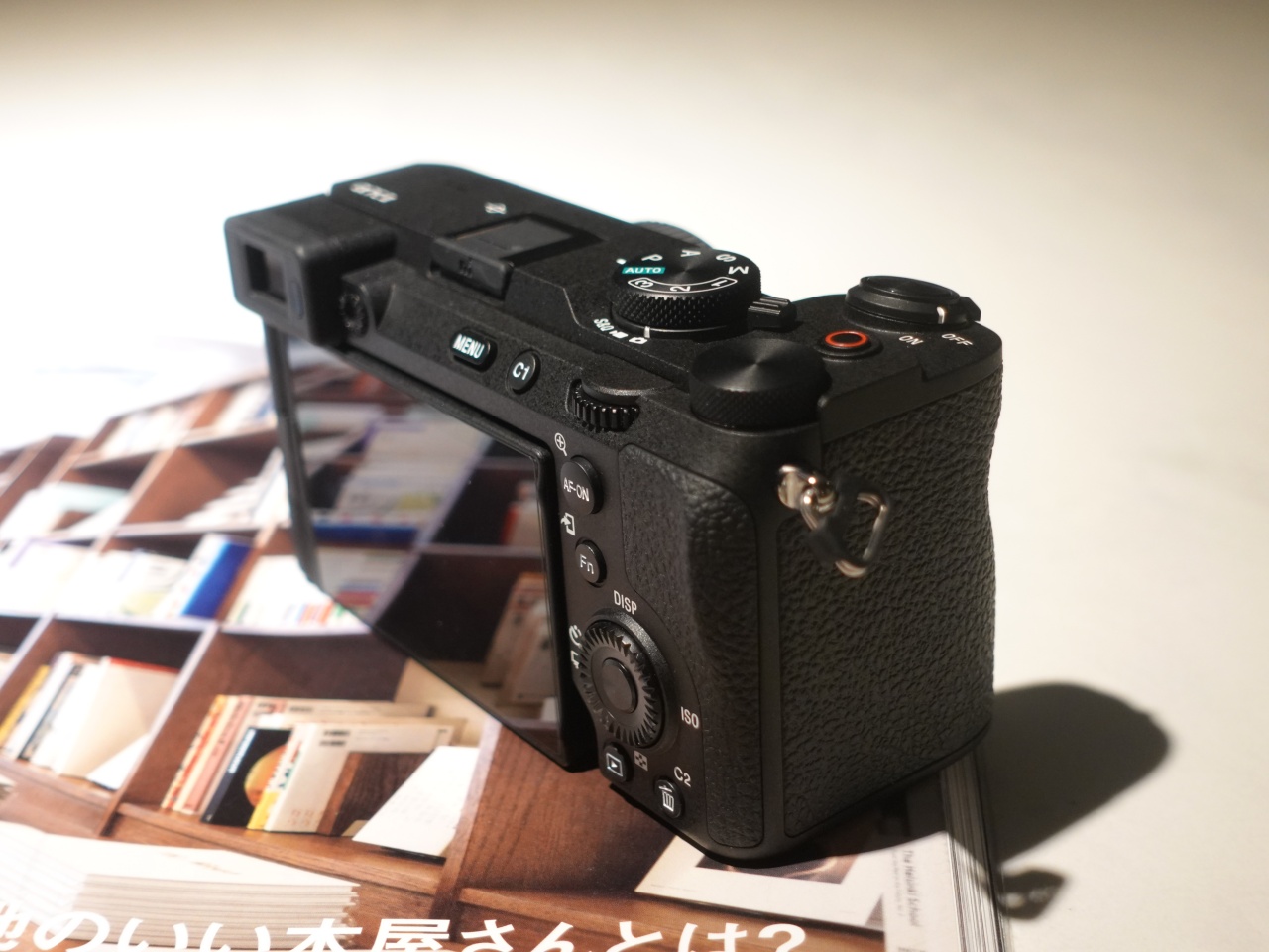 SONY A7CII開箱輕巧全片幅單眼相機側面復古感十足