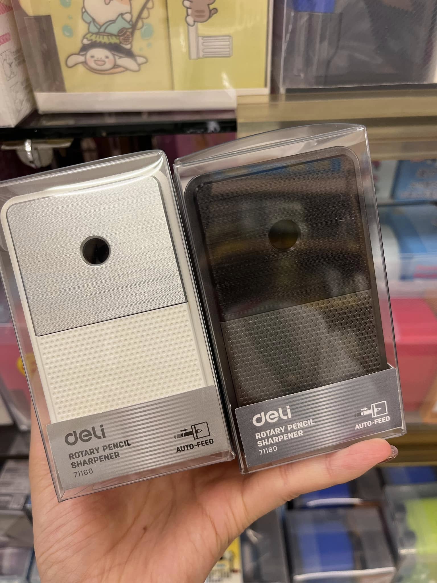 【小學生文具】Deli得力削鉛筆機，最好用的美型削鉛筆機，來自小二媽媽的真心推！