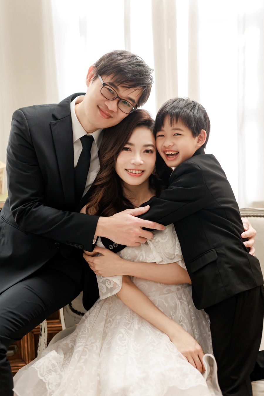 【親子寫真團購】Five Stones Studio親子婚紗寫真全家福團購方案分享，年年必拍的全家福♥