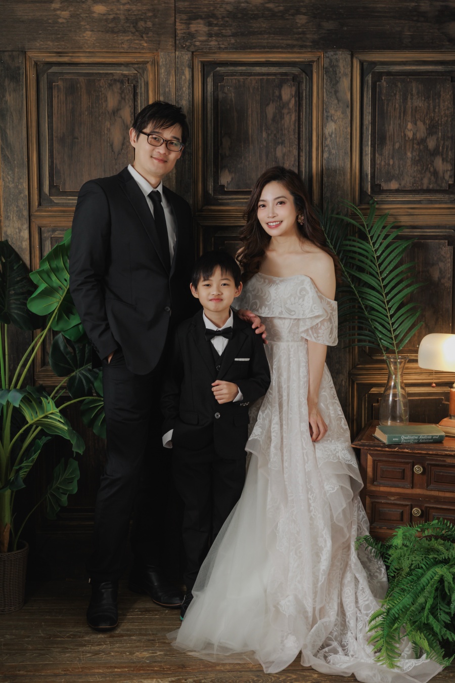 【親子寫真團購】Five Stones Studio親子婚紗寫真全家福團購方案分享，年年必拍的全家福♥
