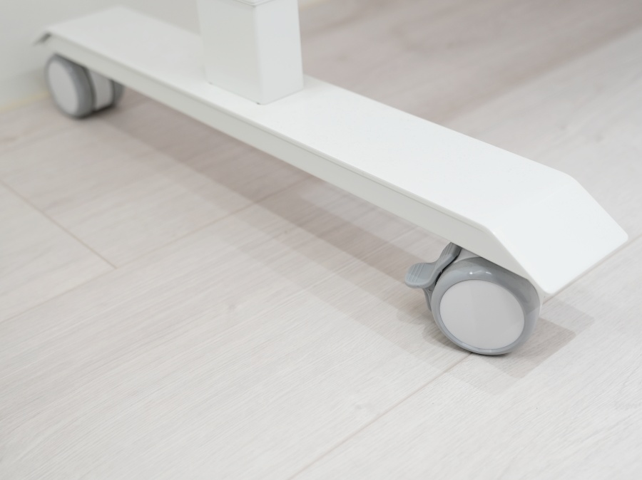 【裝潢日記】書桌兼化妝桌?我靠funte升降桌當我的機能工作桌