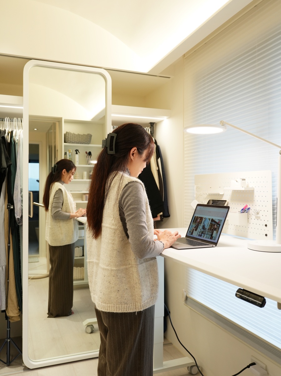 【裝潢日記】書桌兼化妝桌?我靠funte升降桌當我的機能工作桌