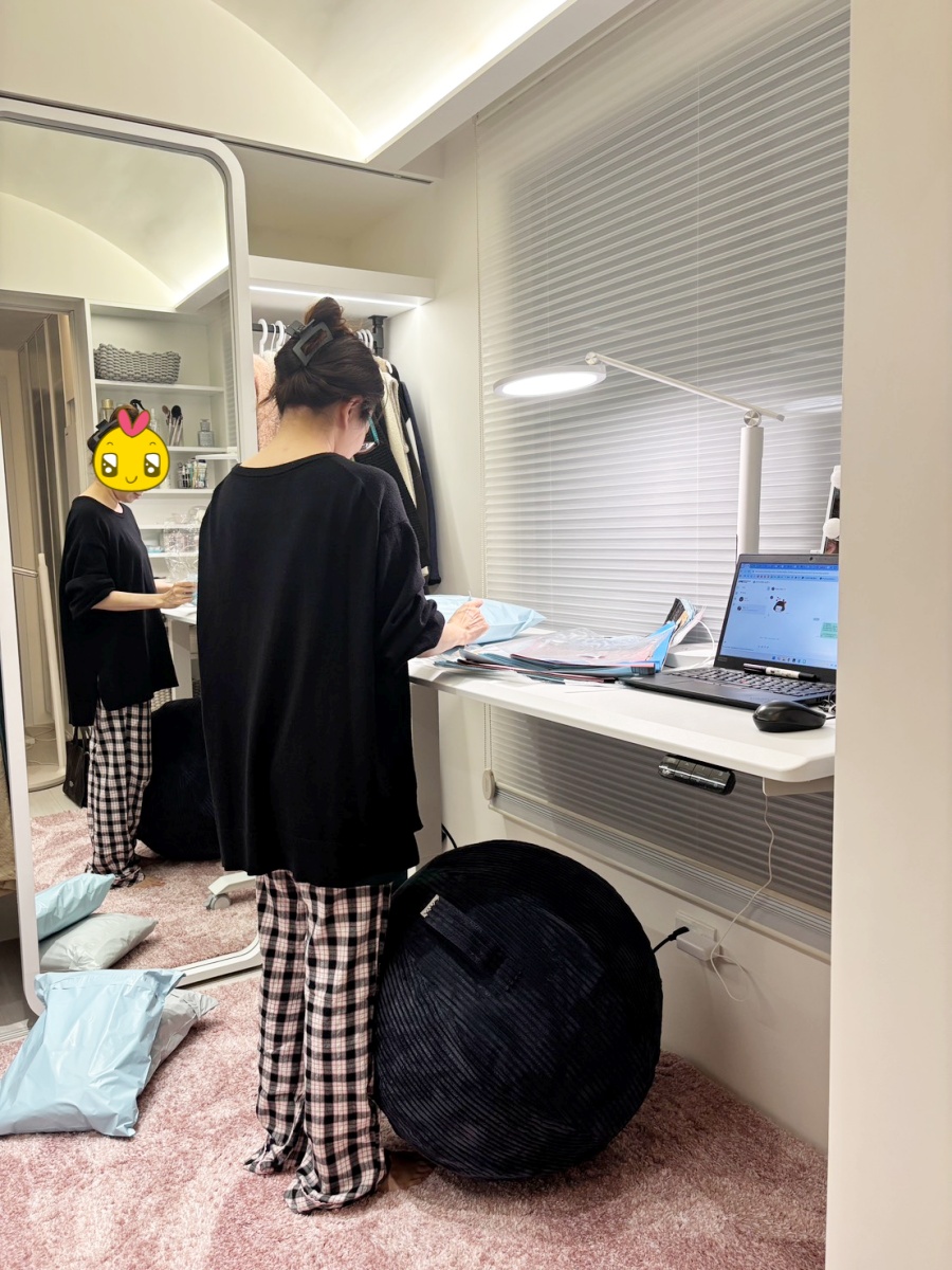 【裝潢日記】書桌兼化妝桌?我靠funte升降桌當我的機能工作桌