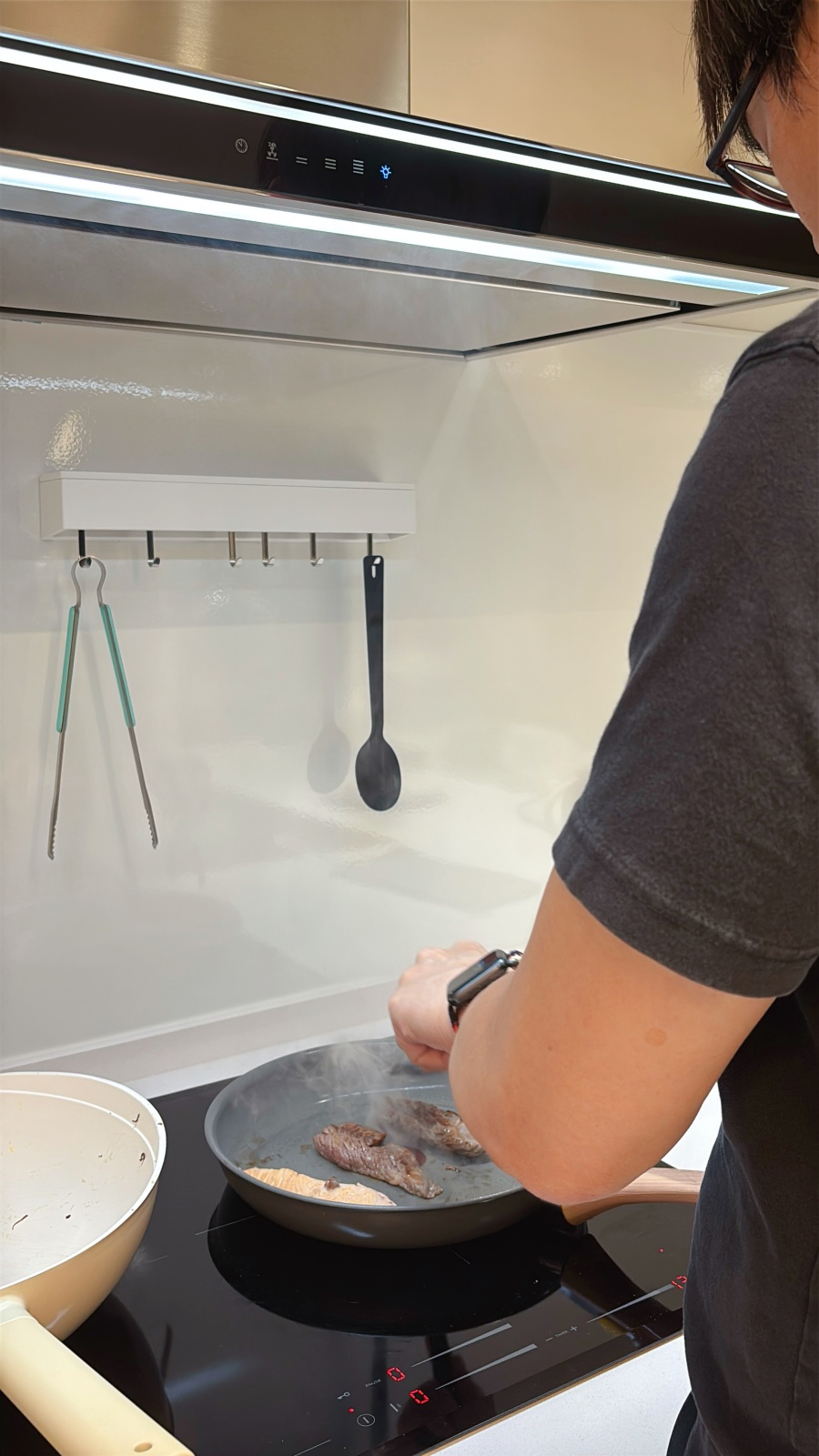 【裝潢日記】新家的Falmec超靜音排油煙機，超強吸力的美型抽油煙機♥︎