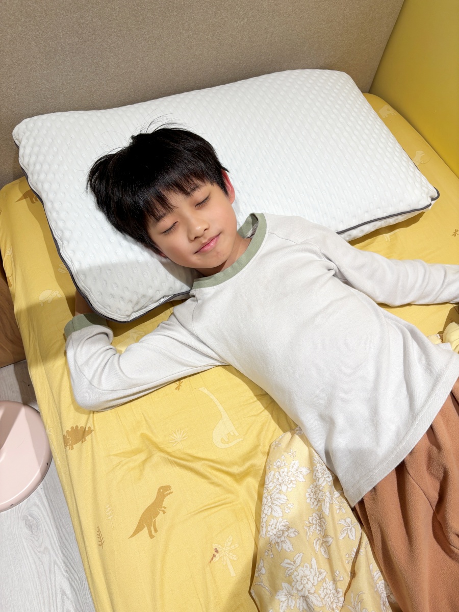 【裝潢日記】新家大換新！旺財的新床墊、新枕頭~Emma床墊