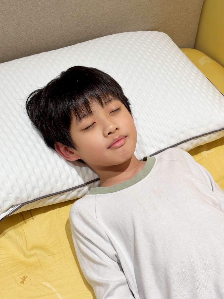 【裝潢日記】新家大換新！旺財的新床墊、新枕頭~Emma床墊