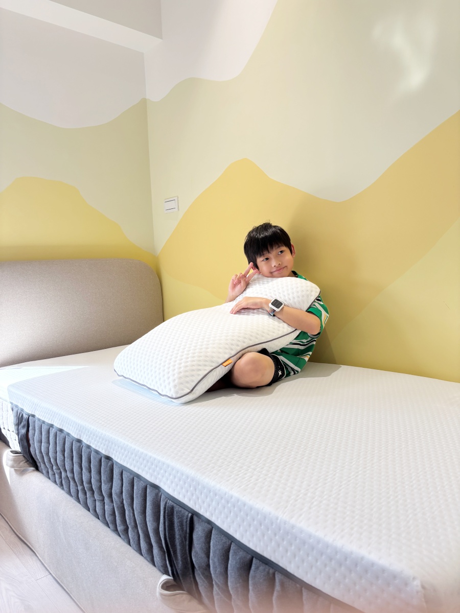 【裝潢日記】新家大換新！旺財的新床墊、新枕頭~Emma床墊