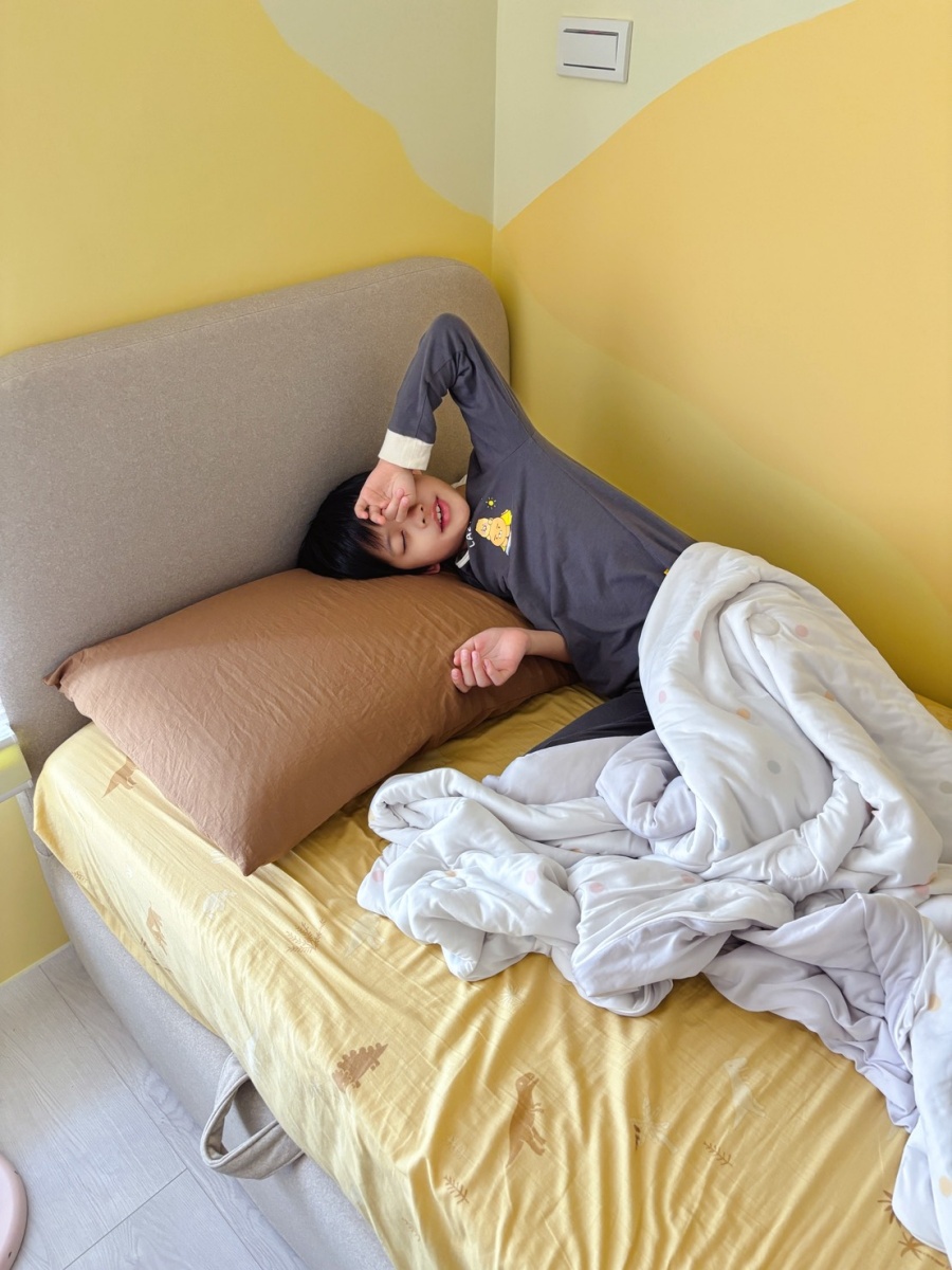 【裝潢日記】新家大換新！旺財的新床墊、新枕頭~Emma床墊