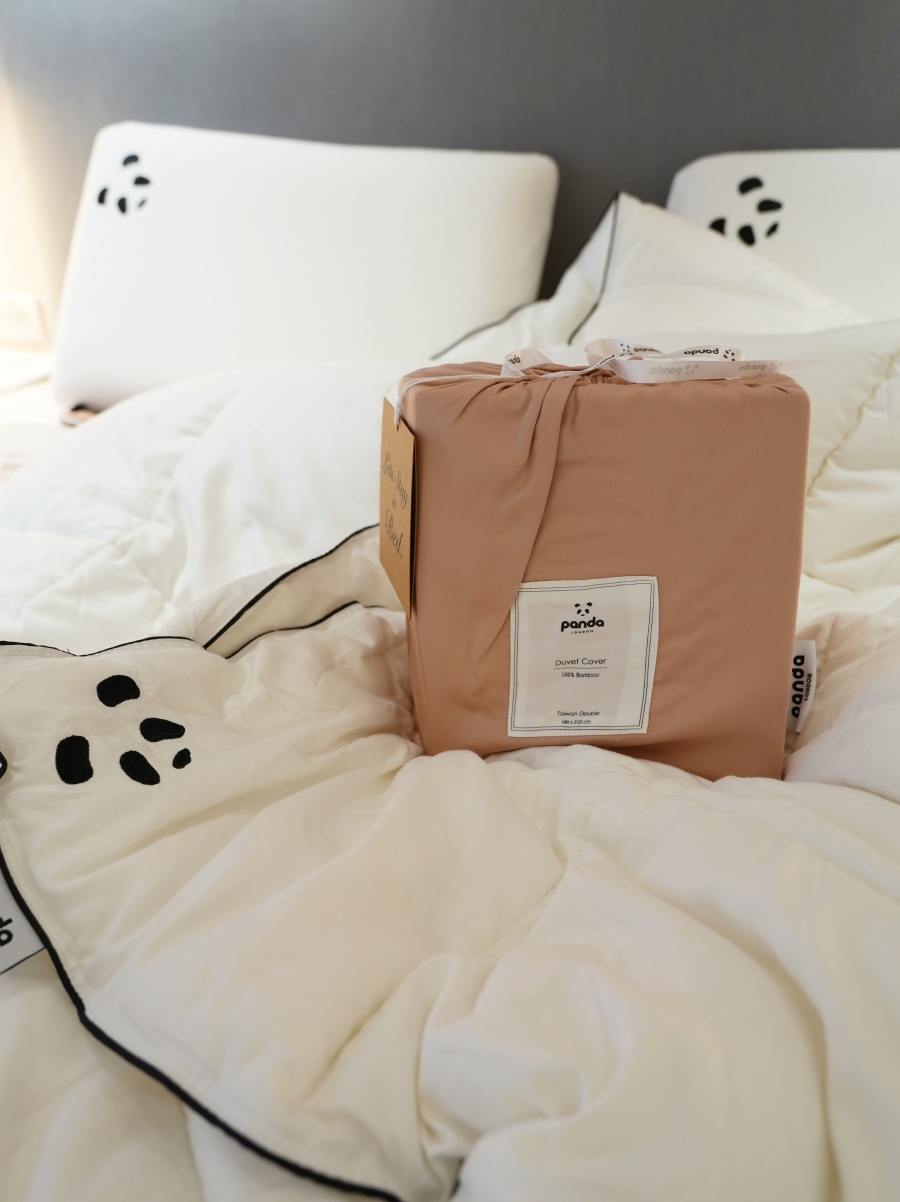 【新家開箱】主臥軟裝哲學:英國Panda London甜夢枕&朵朵被,用雲朵般的觸感打造最美睡眠空間 【新家開箱】主臥軟裝哲學:英國Panda London甜夢枕&朵朵被,用雲朵般的觸感打造最美睡眠空間